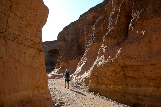 9 Day Canyons, Dunes & Wildlife Camping and Lodge Safari - Swakopmund to Sesriem: Kuiseb Pass and desert daybreak energy