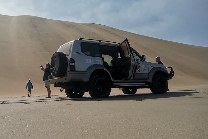 Sandwich Harbour 4X4 Excursion Tour Food and Drinks - Lunch on the dunes: local beer, champagne, and why it feels different