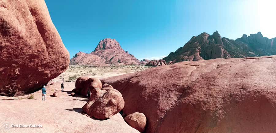 Spitzkoppe : via Zeila Shipwreck - Arriving at Spitzkoppe: The Matterhorn of Namibia