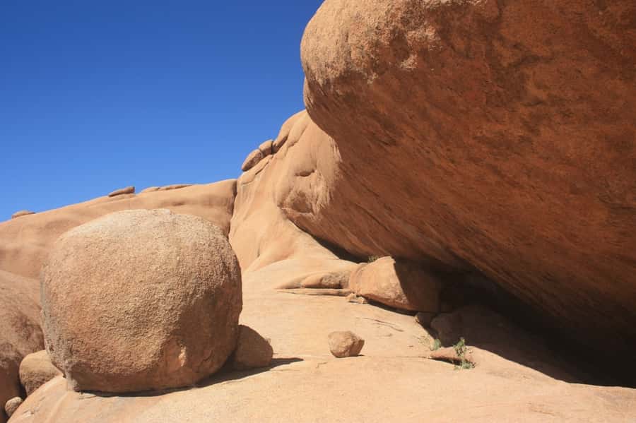 Spitzkoppe : via Zeila Shipwreck - Who This Tour Suits Best (and Who Should Skip It)