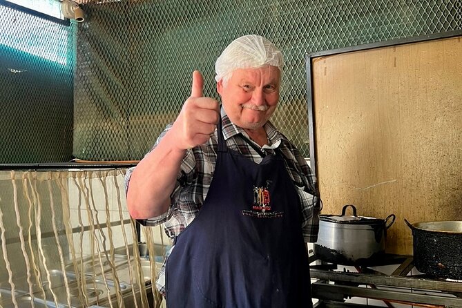 Traditional Cooking Class - Mahangu pap for beginners - How you meet Namibians in their homes and why it feels different