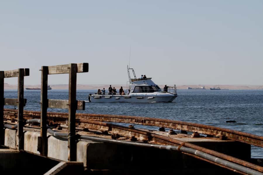 Walvis Bay: Dolphin Cruise, Pink Lakes and 4x4 Dune Drive - Morning on the Planing Catamaran, Walvis Bay Lagoon to Pelican Point