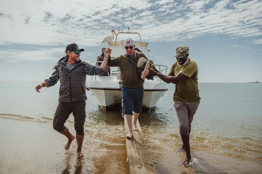 Walvis Bay: Sandwich Harbour 4x4 Trip with Beach BBQ Lunch - Meeting point, timing, and what to wear in 6 hours of sand