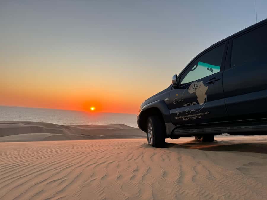 Walvisbay: Sandwich Harbour SUNSET Tour-End It Beautifully - Salt Works and the Pink Lake: a drive with actual stops